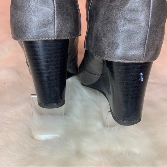 Forever 21 Wedge Bootie - Picture 4 of 14